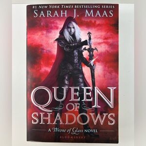 Queen of Shadows Book by Sarah J. Maas Throne of Glass